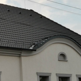 Rizalit korcolt lemezfedés